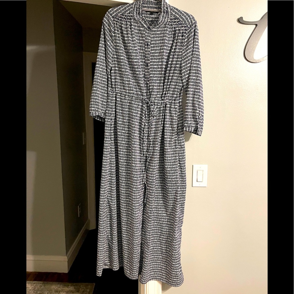 Banana Republic tie waist maxi dress